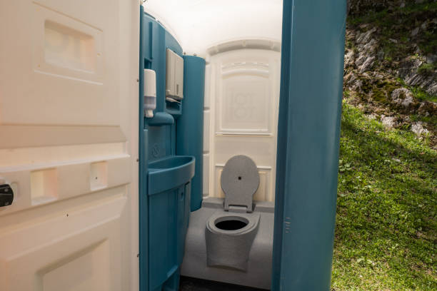 Portable Toilet Options We Offer in Defiance, OH